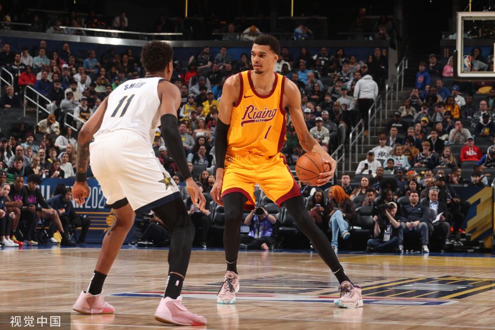 场上迸发出 场上迸发出